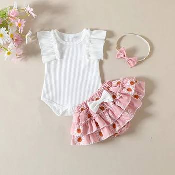 בייבי בנות קיץ תלבושת לפרוע שרוול מצולעים רומפר + פרחונית חצאית מכנסיים + סרט 3 חתיכות מגדיר עבור 0-24 חודשים.