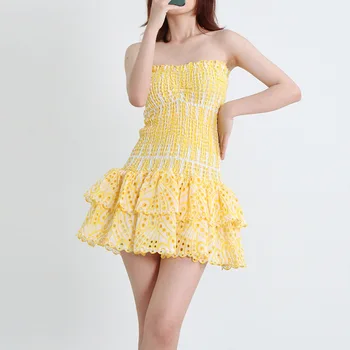 אופנה חדשה 2023 נשים קיץ סקסי סטרפלס וו פרח חלול רקמה מדורגים Ruffles Bodycone מקרית Slim Mini שמלה